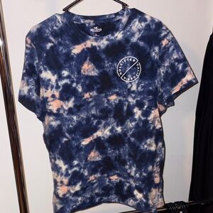 Hollister Navy and Peach Tie-Dye Tee